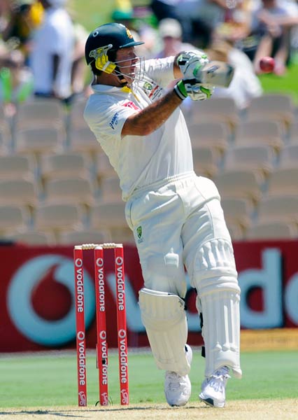 एडिलेड टेस्टः पोंटिंग-क्लार्क का 'हल्लाबोल'  | सचिन पर विशेष