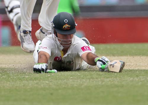 पोटिंग-क्लार्क के आगे बेबस टीम इंडिया