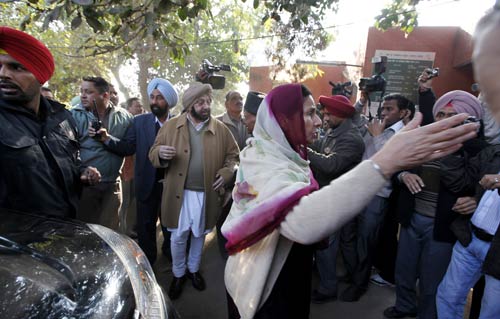 पंजाब की सत्ता के लिए छिड़ा है घमासान