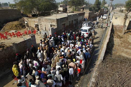 पंजाब की सत्ता के लिए छिड़ा है घमासान