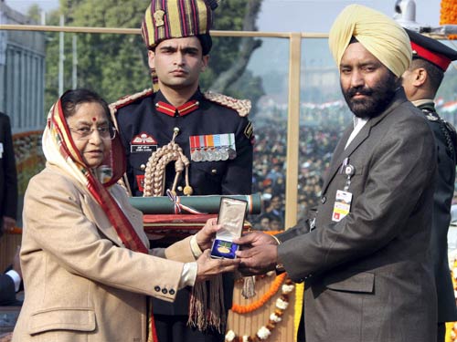 ऐ वतन तेरे लिए...