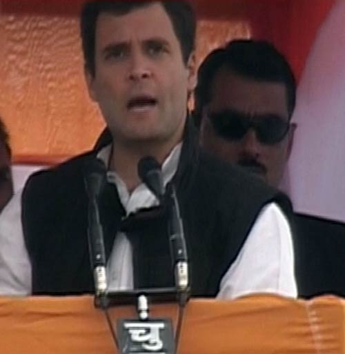 08 जनवरी 2012: तस्‍वीरों में देखें दिनभर की बड़ी खबरें | पढ़ें