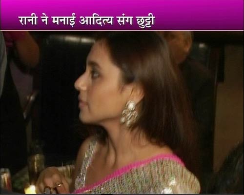 04 जनवरी 2011: देखें टॉप बॉलीवुड न्यूज | हिट फिल्‍में