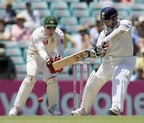 सिडनी टेस्टः भारतीय बल्लेबाजों का आत्मसमर्पण