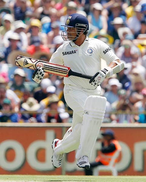 टीम इंडिया का पर्थ में भी हुआ अनर्थ