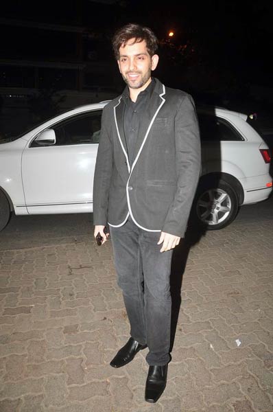 'अग्निपथ' की सक्सेस पार्टी में सितारे | शाहरुख की बदमाशियां