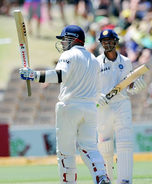 एडिलेड टेस्ट में हार के कगार पर टीम इंडिया | सचिन पर विशेष