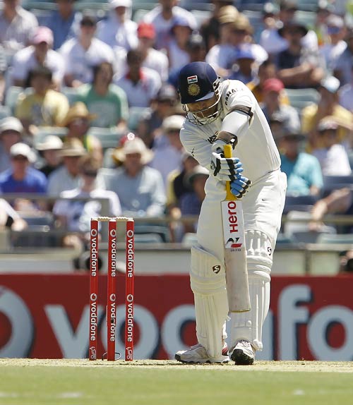 वार्नर के विस्फोट से टीम इंडिया पस्त | सचिन पर विशेष