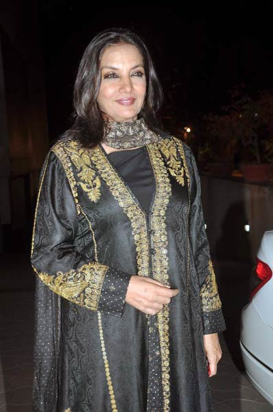 सितारों से सजा अप्सरा अवार्ड समारोह | जिस्‍म दिखाने की होड