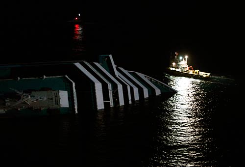 तस्‍वीरों में देखें कैसे डूबा जहाज | वीडियो: कैसे डूबे 3000 करोड़