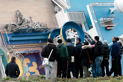 तस्‍वीरों में देखें कैसे डूबा जहाज | वीडियो: कैसे डूबे 3000 करोड़