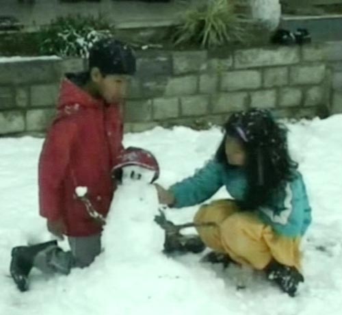 06 जनवरी 2012: तस्‍वीरों में देखें दिनभर की बड़ी खबरें | पढ़ें