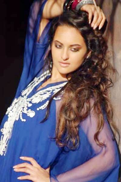 sonakshi-30_011912040134.jpg