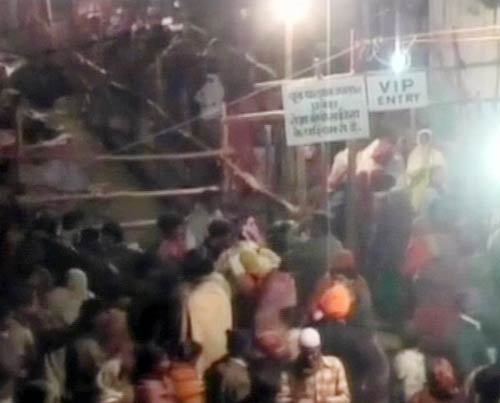 रत्‍लाम में धार्मिक मेले में भगदड़, 12 मरे