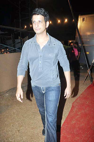 मुंबई पुलिस को बॉलीवुड का सलाम |  सितारों की मस्‍ती