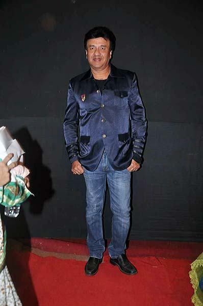 मुंबई पुलिस को बॉलीवुड का सलाम |  सितारों की मस्‍ती