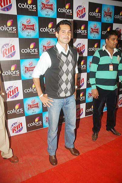 मुंबई पुलिस को बॉलीवुड का सलाम |  सितारों की मस्‍ती