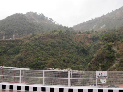 बर्फबारी के बीच 'जय माता दी' की गूंज | विशेष कवरेज