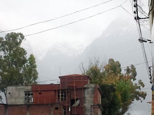 बर्फबारी के बीच 'जय माता दी' की गूंज | विशेष कवरेज