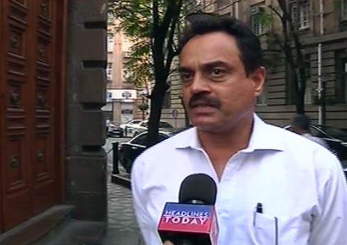 08 जनवरी 2012: तस्‍वीरों में देखें दिनभर की बड़ी खबरें | पढ़ें