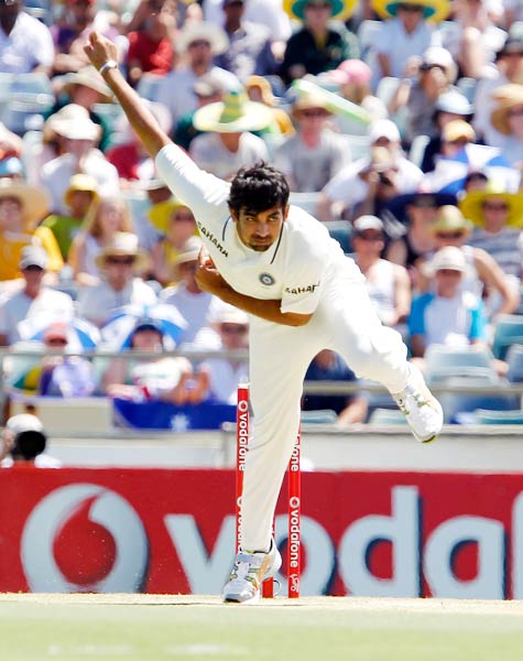 टीम इंडिया का पर्थ में भी हुआ अनर्थ