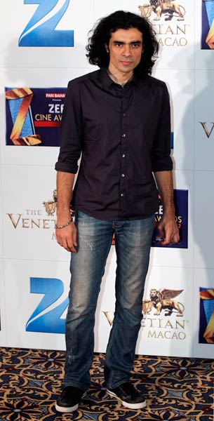 जी सीने अवार्ड समारोह में सितारों की धूम |  सितारों की मस्‍ती