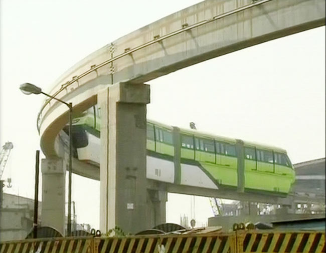 18 फरवरी 2012: तस्‍वीरों में देखें दिनभर की बड़ी खबरें | पढ़ें