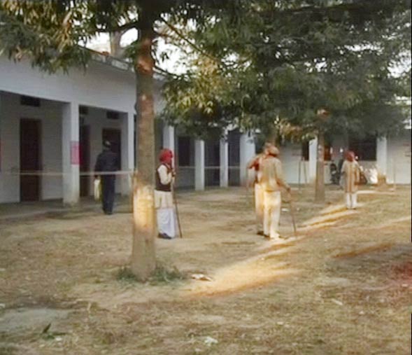 तस्‍वीरों में यूपी के चुनावी घमासान का दूसरा दौर...