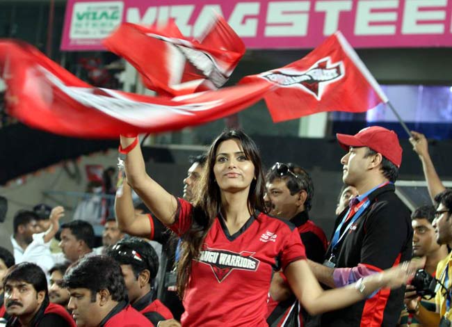 सेलिब्रेटी क्रिकेट लीग में सितारे | सबसे अमीर मॉडल