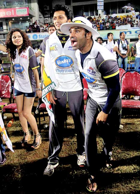 सेलिब्रेटी क्रिकेट लीग में सितारे | सबसे अमीर मॉडल