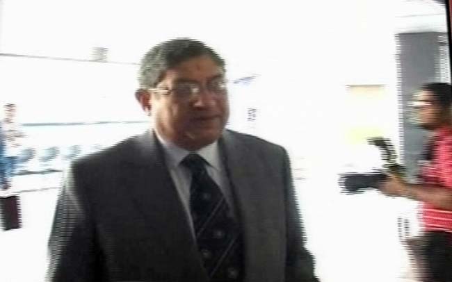 19 फरवरी 2012: तस्‍वीरों में देखें दिनभर की बड़ी खबरें | पढ़ें