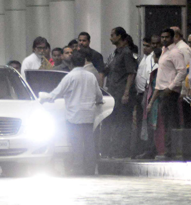 घर लौट आया बॉलीवुड का महानायक | अमिताभ पर विशेष