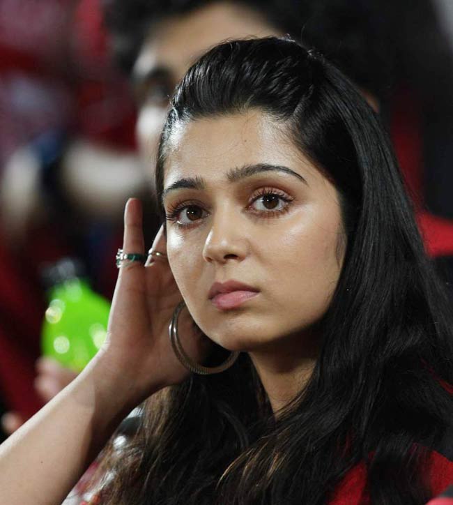 सेलिब्रेटी क्रिकेट लीग में सितारे | सबसे अमीर मॉडल