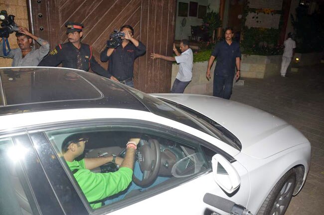 घर लौट आया बॉलीवुड का महानायक | अमिताभ पर विशेष