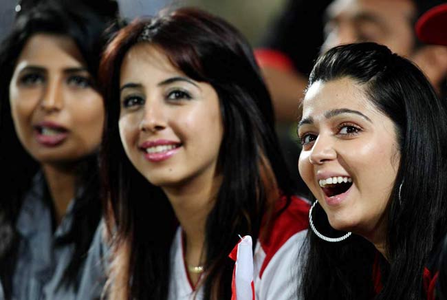 सेलिब्रेटी क्रिकेट लीग में सितारे | सबसे अमीर मॉडल