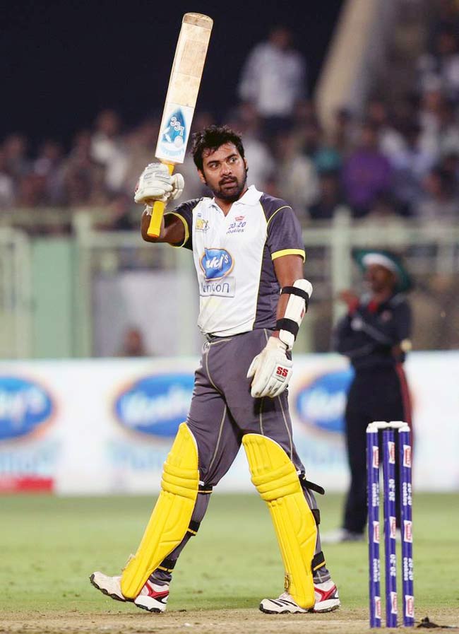 सेलिब्रेटी क्रिकेट लीग में सितारे | सबसे अमीर मॉडल