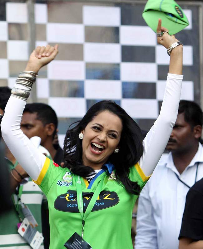 सेलिब्रेटी क्रिकेट लीग में सितारे | सबसे अमीर मॉडल