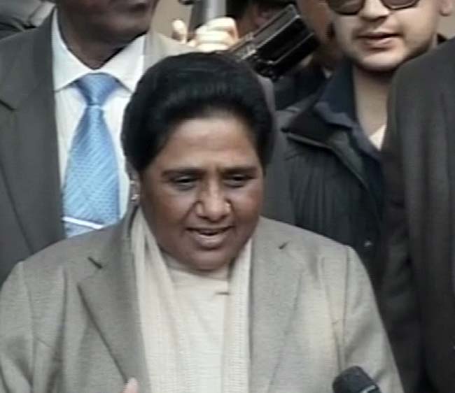 देखिए यूपी में चौथे दौर के चुनाव की तस्‍वीरें