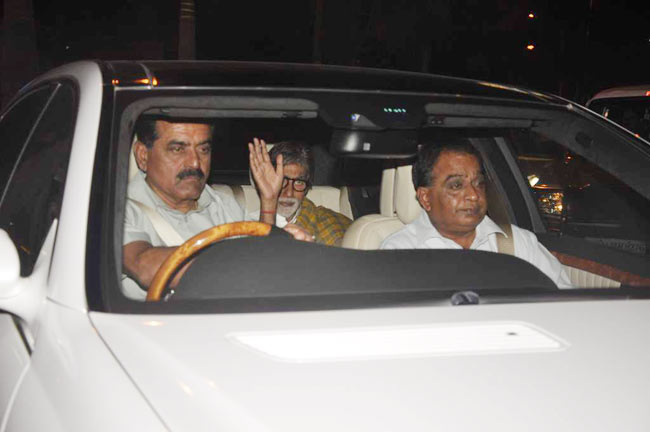 घर लौट आया बॉलीवुड का महानायक | अमिताभ पर विशेष