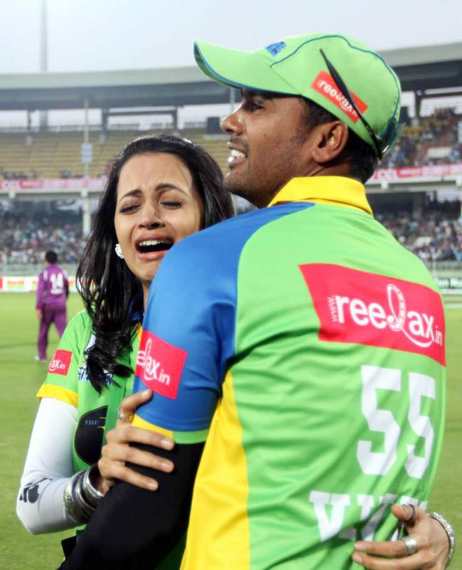 सेलिब्रेटी क्रिकेट लीग में सितारे | सबसे अमीर मॉडल