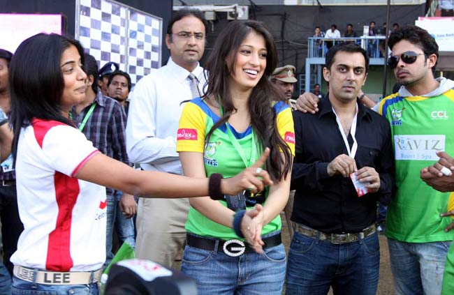 सेलिब्रेटी क्रिकेट लीग में सितारे | सबसे अमीर मॉडल