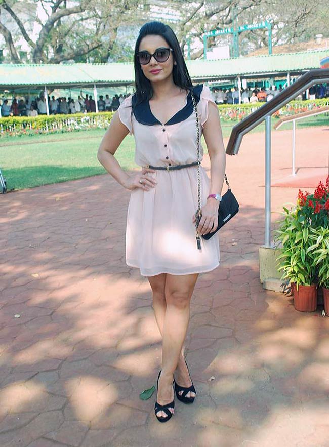 सितारों से गुलजार हुई एजीपी रेस । सितारों की मस्‍ती