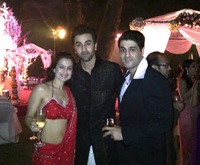 अमीषा पटेल के हुस्‍न के जलवे | बोल्‍ड होती बालाएं