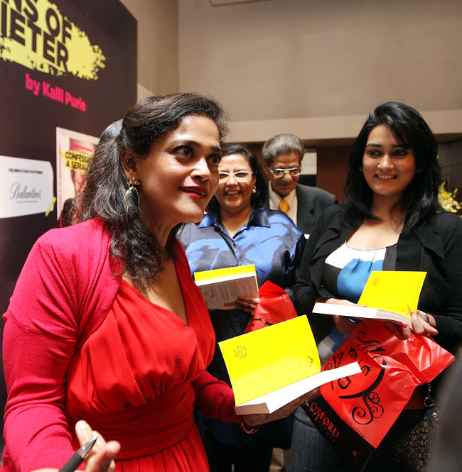 कली पुरी की किताब 'कन्फेशंस...' कोलकाता में लॉन्‍च | अन्‍य तस्‍वीरें