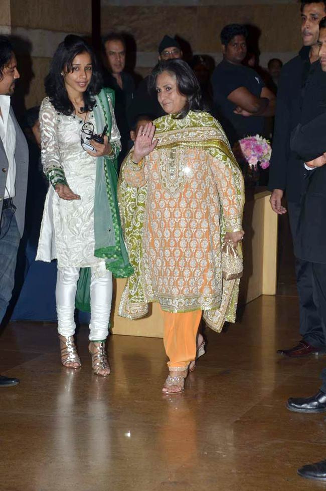 देशमुख परिवार में फिर मचा धमाल | संगीत समारोह की तस्‍वीरें