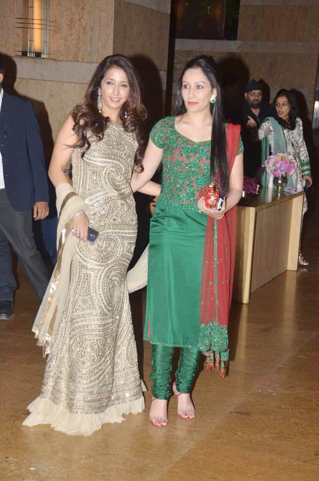 देशमुख परिवार में फिर मचा धमाल | संगीत समारोह की तस्‍वीरें