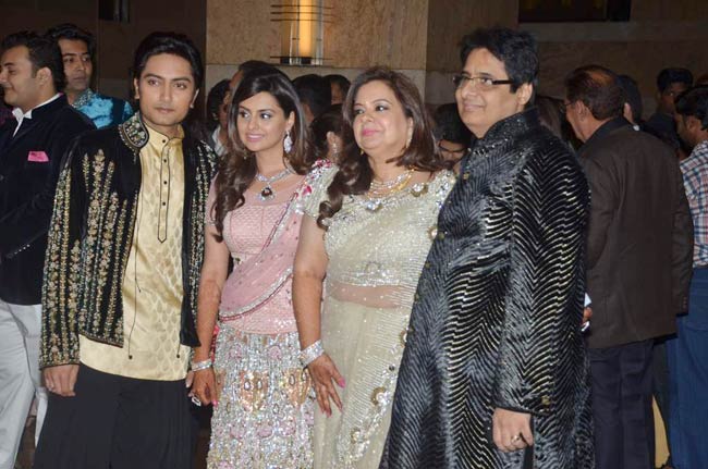 देशमुख परिवार में फिर मचा धमाल | संगीत समारोह की तस्‍वीरें