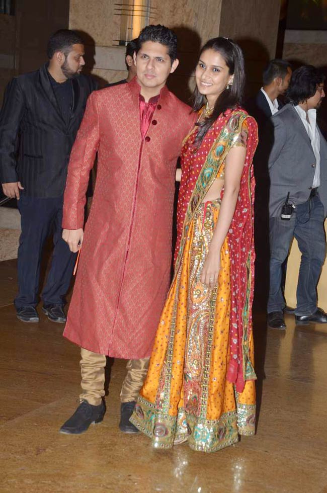 देशमुख परिवार में फिर मचा धमाल | संगीत समारोह की तस्‍वीरें