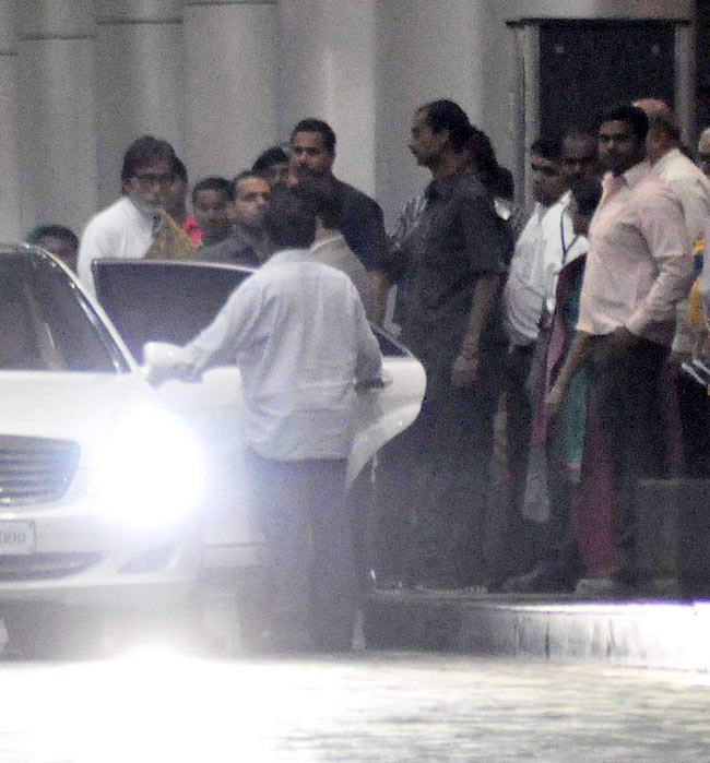 घर लौट आया बॉलीवुड का महानायक | अमिताभ पर विशेष