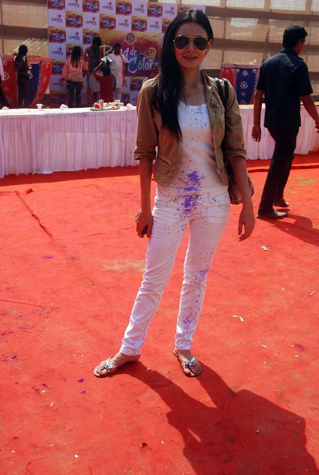 टीवीपुर के सितारों का होली धमाल । सितारों की मस्‍ती